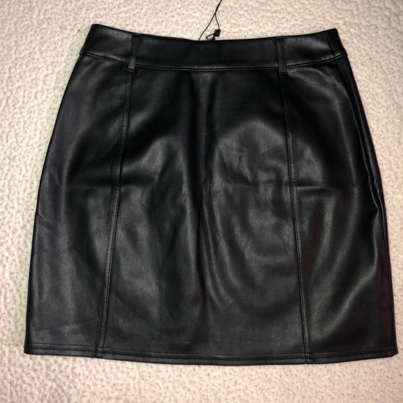 Express High Waisted Faux Leather Mini Skirt - Picture 5 of 5